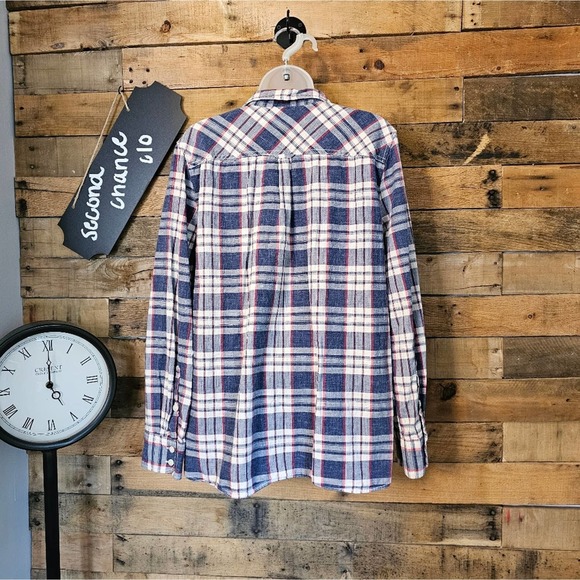 J. Crew women's plaid boy fit long sleeve half button shirt size medium - Picture 9 of 12